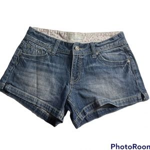 MAURICES Junior’s Size 5/6 Denim Shorts